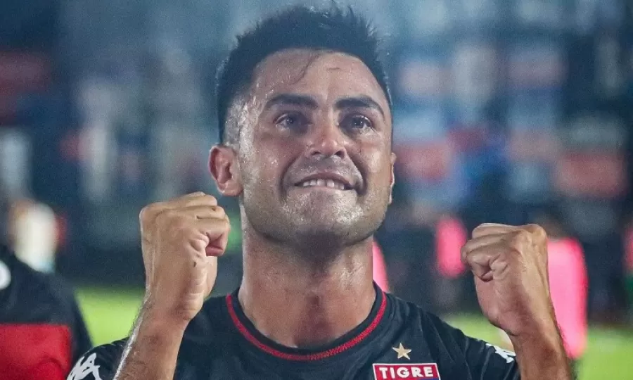 Pity Mart&iacute;nez hizo un golazo en su debut con Tigre ante Racing y se emocion&oacute; hasta las l&aacute;grimas