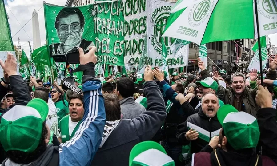 ATE lanza un paro nacional y marcha contra la reforma laboral del Gobierno