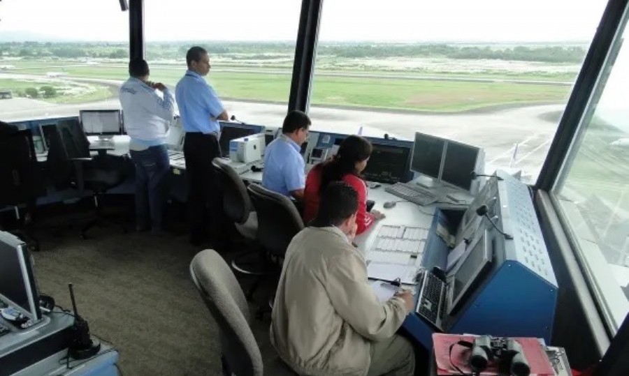 Por las medidas de fuerza de los controladores aéreos, se verán afectados los vuelos durante vacaciones de invierno