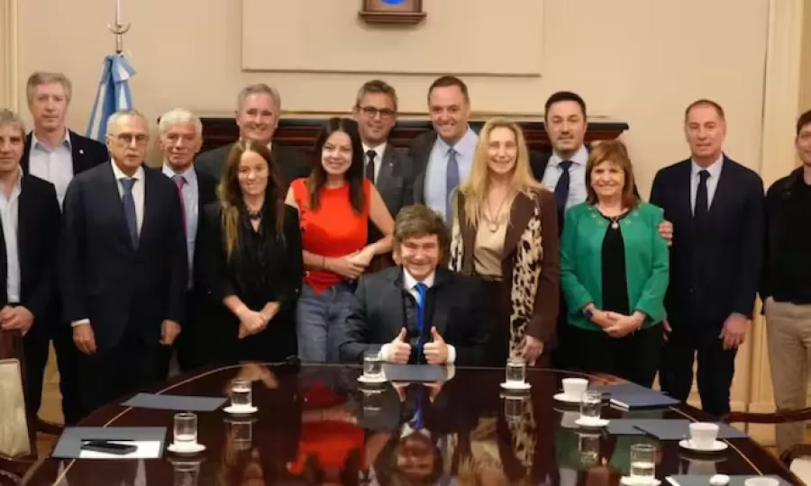 Milei recibirá a los diputados y senadores electos de LLA para afianzar su plan de reformas en el Congreso