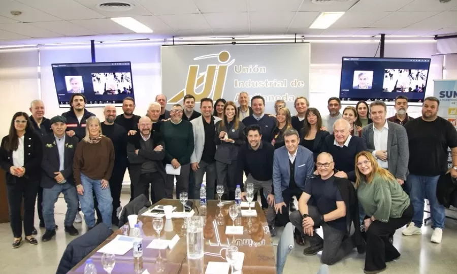 Magdalena Sierra se reuni&oacute; con la comisi&oacute;n de la Uni&oacute;n Industrial de Avellaneda