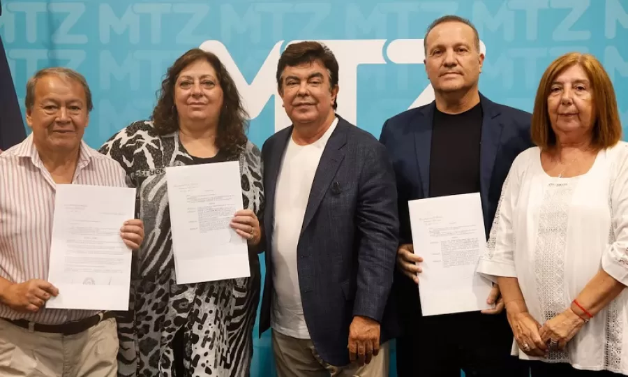 H&eacute;ctor &ldquo;Toty&rdquo; Flores, hist&oacute;rico referente de la Coalici&oacute;n C&iacute;vica, se incorpor&oacute; al gabinete de Fernando Espinoza