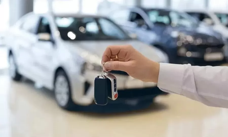 Los patentamientos de autos 0 km se hundieron m&aacute;s de 30% anual en julio