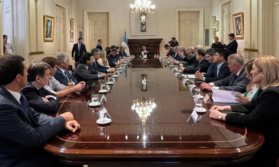 La reunión entre el gobierno nacional y los gobernadores.