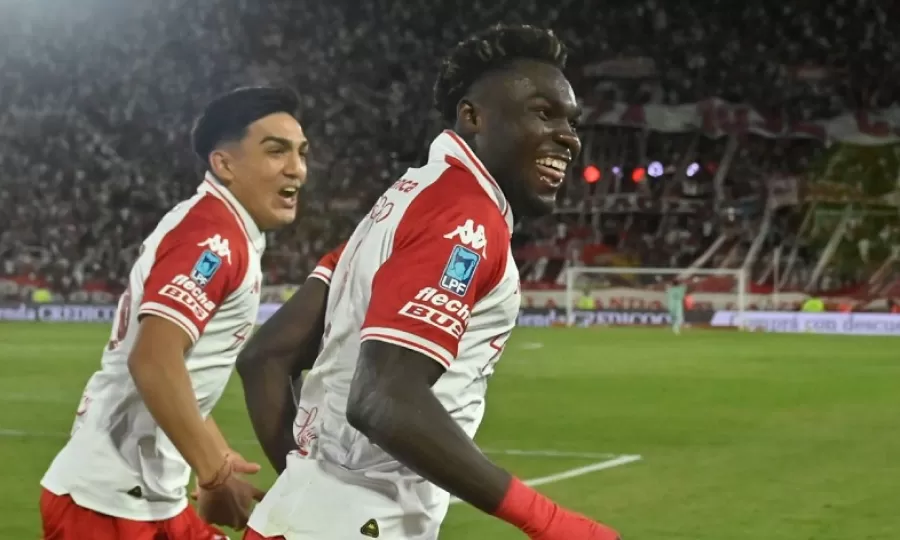 Hurac&aacute;n le gan&oacute; a San Lorenzo 2 a 0 por la fase de grupos de la Liga Profesional