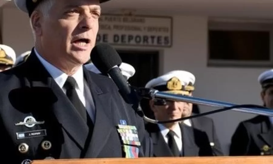 La Armada desplaz&oacute; a nueve efectivos en medio de la investigaci&oacute;n por presunto cobro de sobresueldos