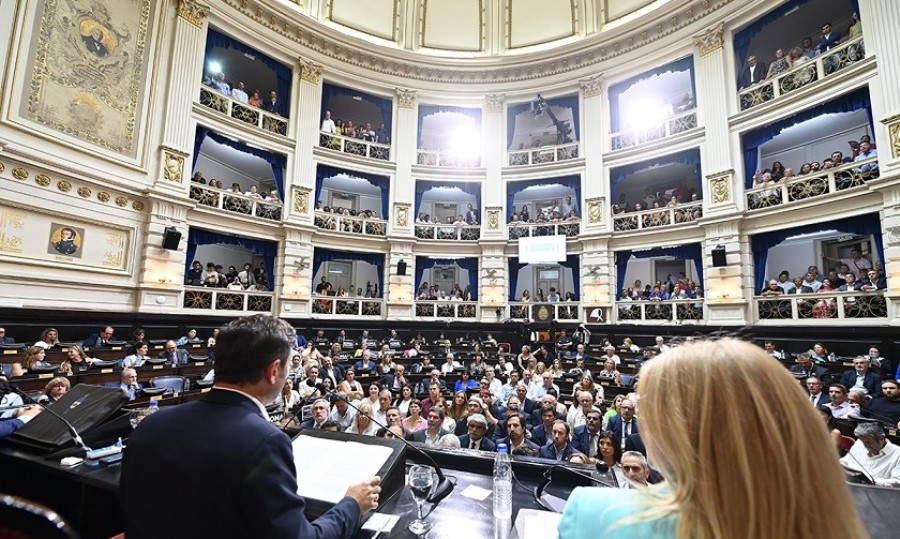 La comisión de Reforma Política se reunió pero no tomó definiciones y patea el debate.