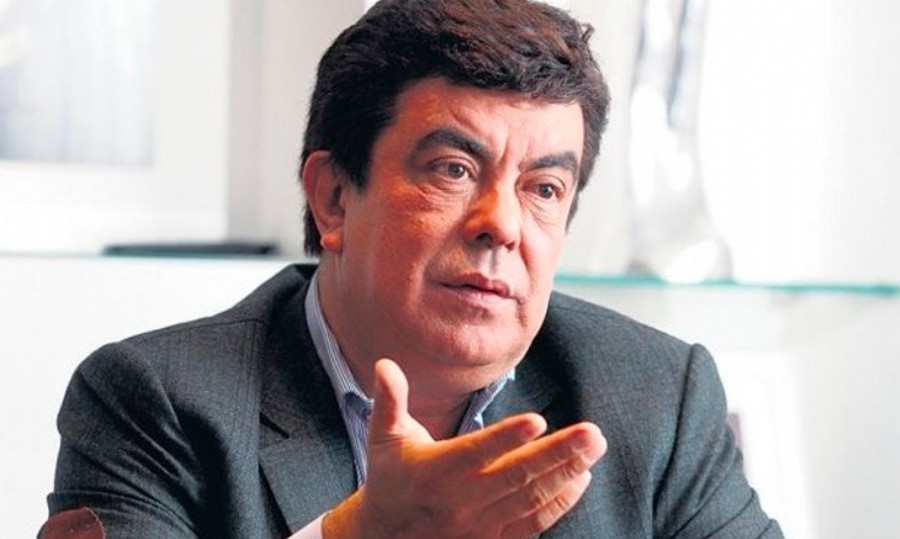 Espinoza lamentó “el momento tan difícil para las familias, para las PyMEs, los comercios y los jubilados”.