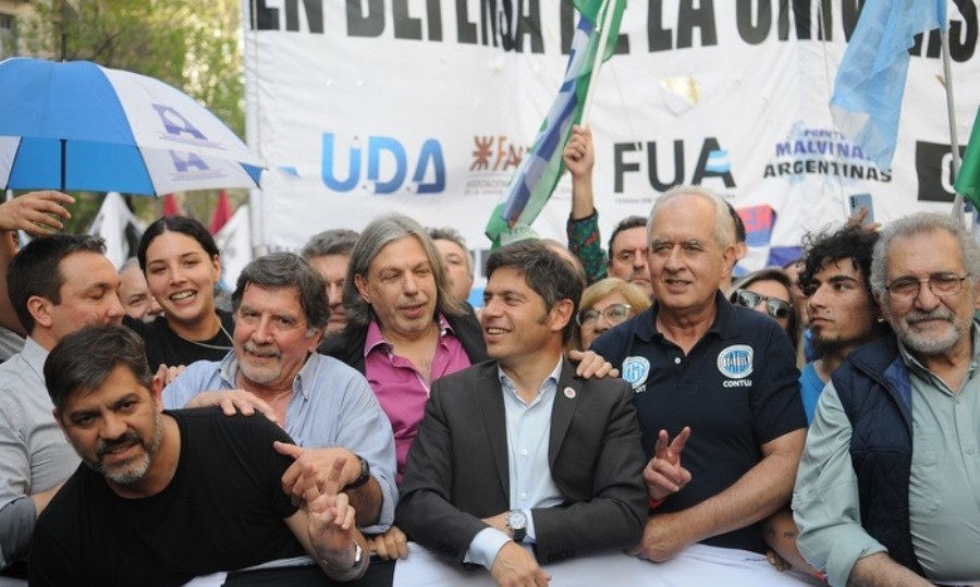 El gobernador movilizó junto a parte del gabinete provincial.