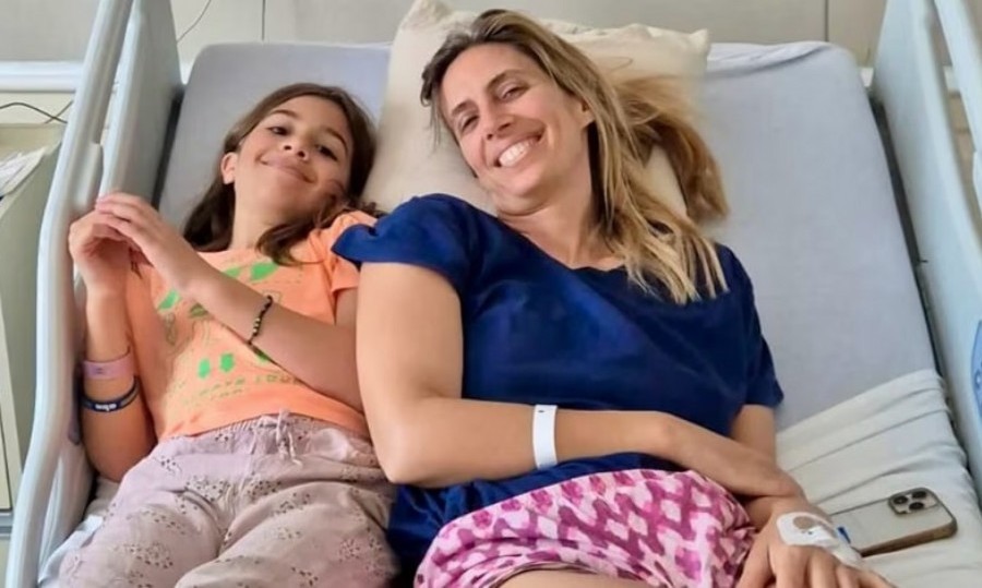 La periodista sorprendió al publicar una imagen en la que se la ve internada junto a su hija.