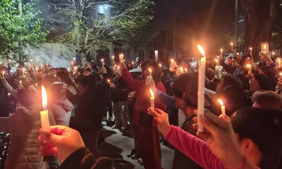 Apag&oacute;n vecinal por el crimen de un estudiante en Temperley