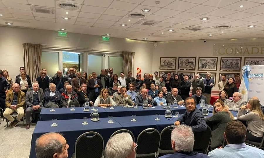 El encuentro se llevó a cabo en el auditorio "Nunca Más", ubicado en el Anexo de la Cámara de Senadores.