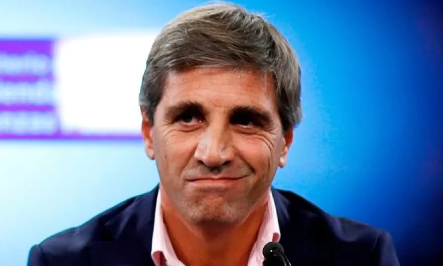 Diputados llevan a Caputo a la Justicia por el esc&aacute;ndalo del INDEC