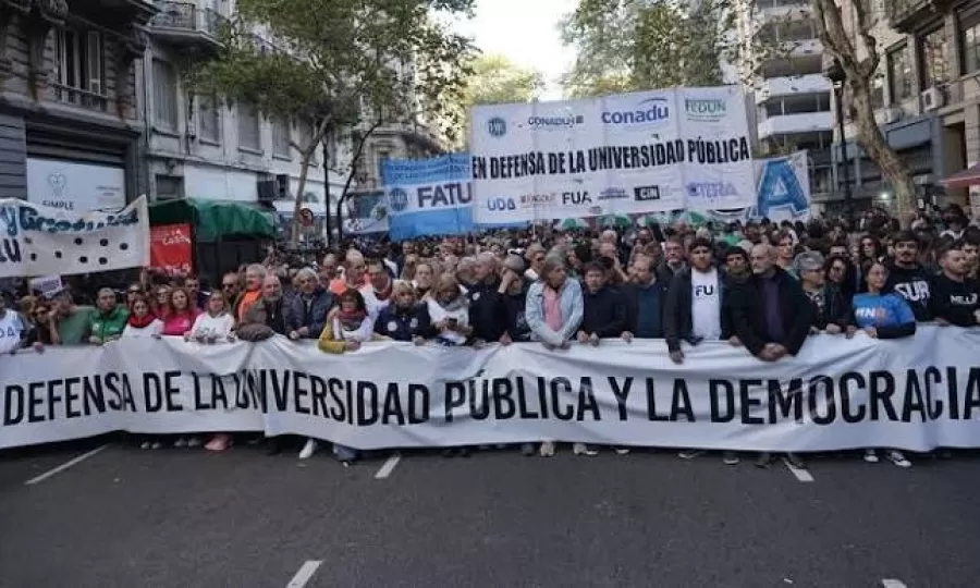 Financiamiento universitario: la Justicia suspendi&oacute; provisoriamente las multas diarias de $100.000 al Gobierno