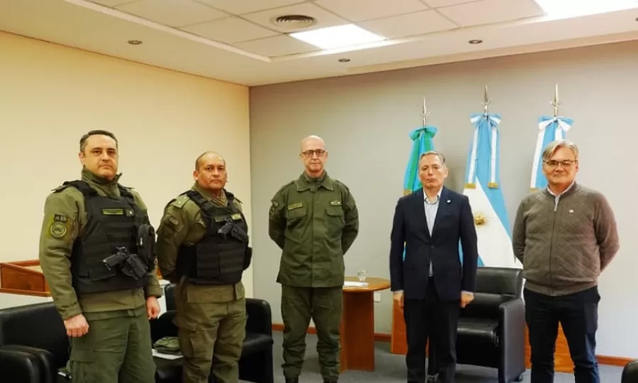 Gray se reuni&oacute; con las autoridades de gendarmer&iacute;a nacional para coordinar acciones de seguridad en el distrito