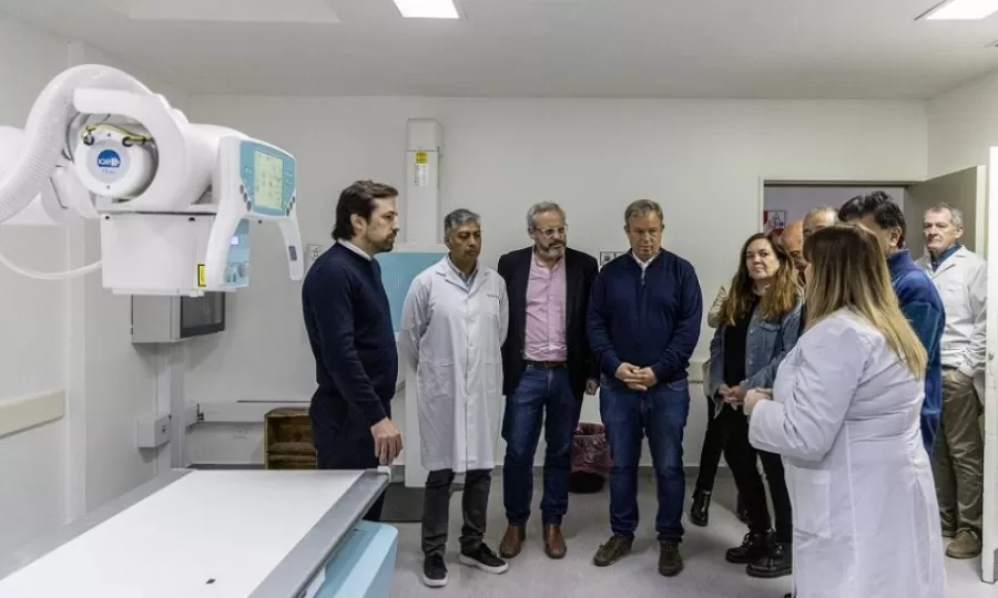 El hospital Oñativia incorporó ambulancias, un equipo de Rayos X y un mamógrafo