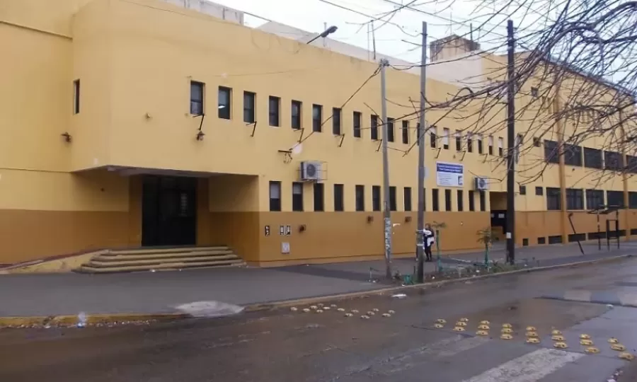 Una adolescente fue brutalmente golpeada a la salida del colegio