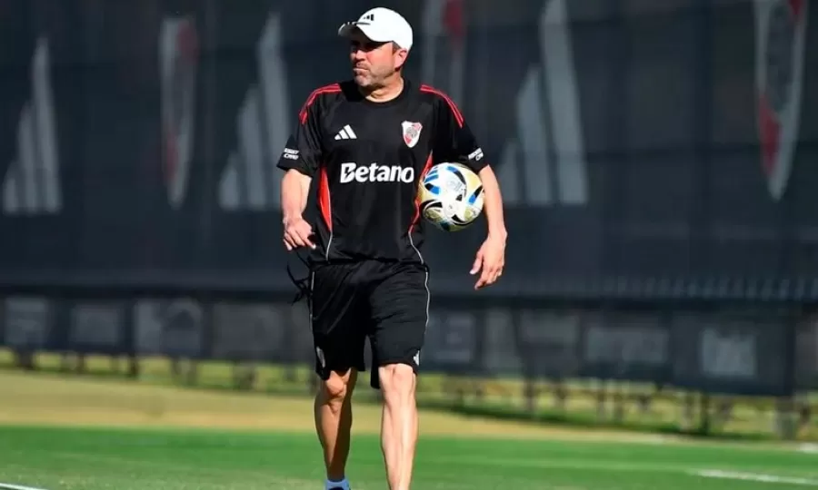 River inicia el ciclo del &ldquo;Chacho&rdquo; Coudet con su visita a Hurac&aacute;n