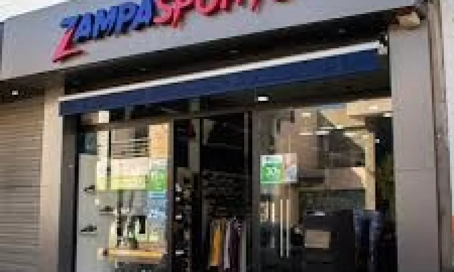 Una hist&oacute;rica casa de deportes cierra sus puertas