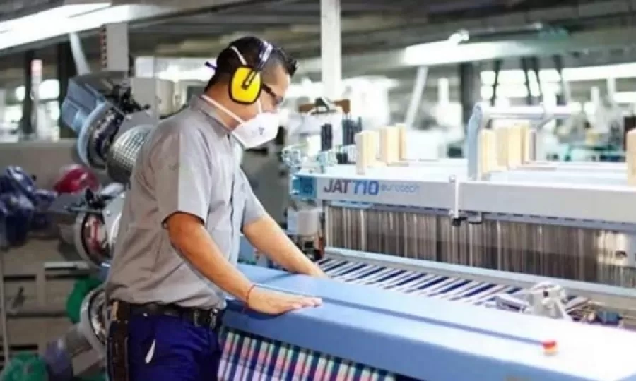 La industria textil acumula una ca&iacute;da de 31,3% desde 2023 y se perdieron m&aacute;s de 22.000 empleos