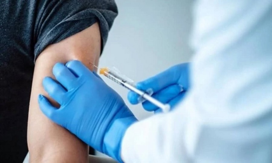 Mientras los contagios subieron un 200% en el último mes, Vizzotti busca agilizar el plan de vacunación que se desaceleró.