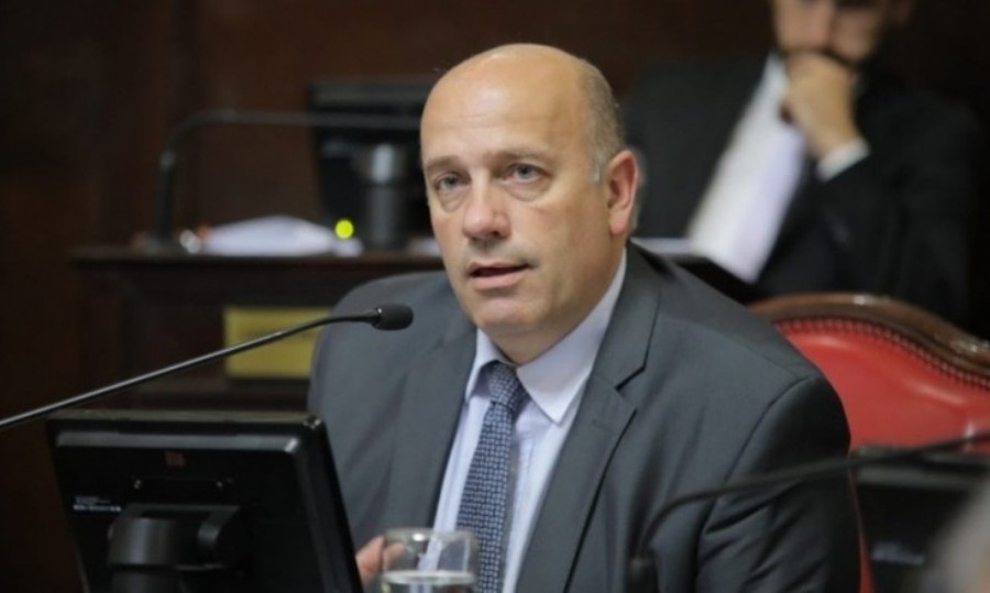 Para el senador bonaerense Andrés De Leo la “nueva fórmula” de movilidad que decretó el gobierno de Alberto Fernández “terminó perjudicando a miles de jubilados del Banco”.