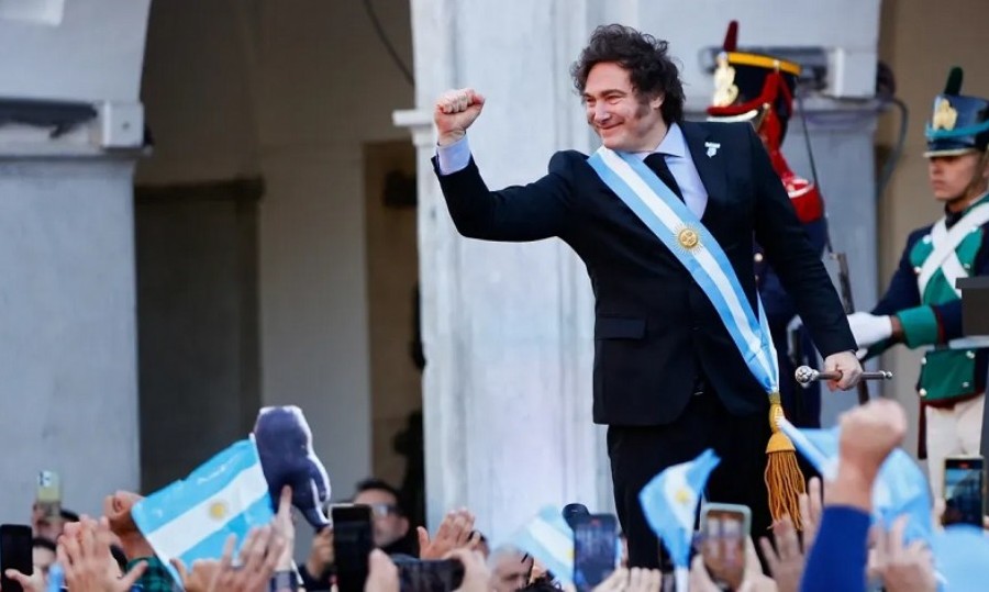 El Presidente viaja a Tucumán.