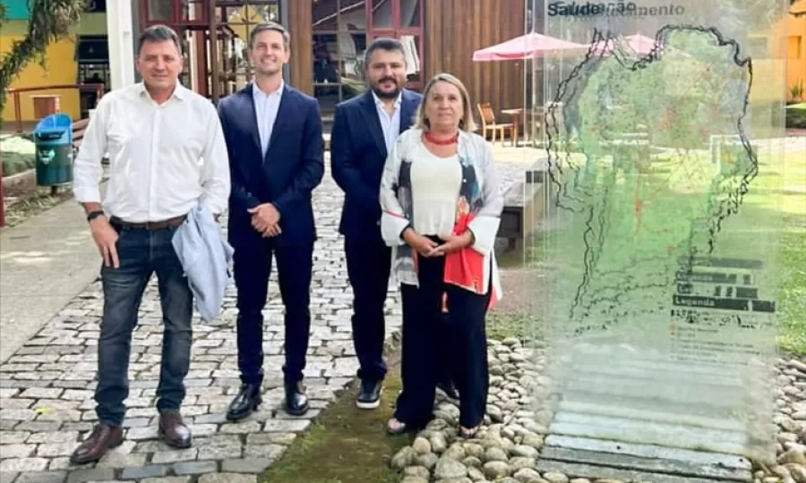 Mantegazza visit&oacute; el IPPUC para el desarrollo de proyectos de movilidad sustentable