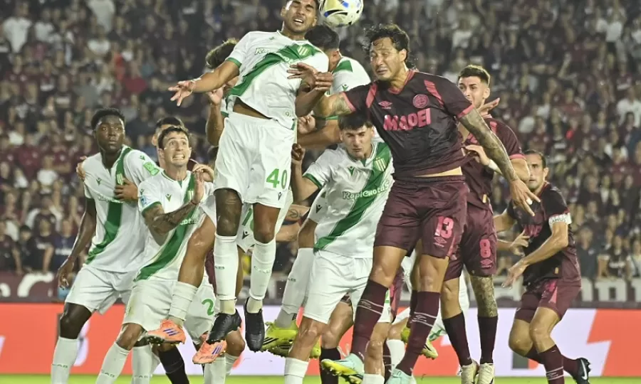 Lan&uacute;s venci&oacute; sobre la hora 1-0 a Banfield y se qued&oacute; con el cl&aacute;sico del Sur por el Torneo Apertura