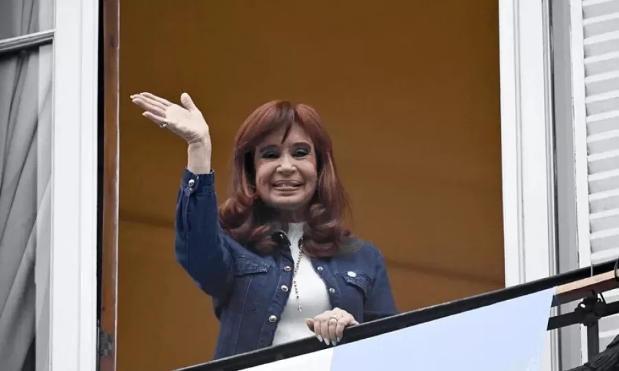 CFK present&oacute; un recurso de queja ante la Corte Suprema para frenar el decomiso de los bienes de sus hijos