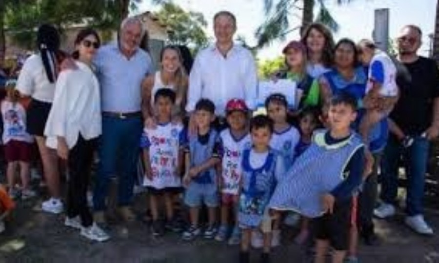 “Compartimos una hermosa jornada de cierre de año con más de 360 niños", indicó Cascallares.