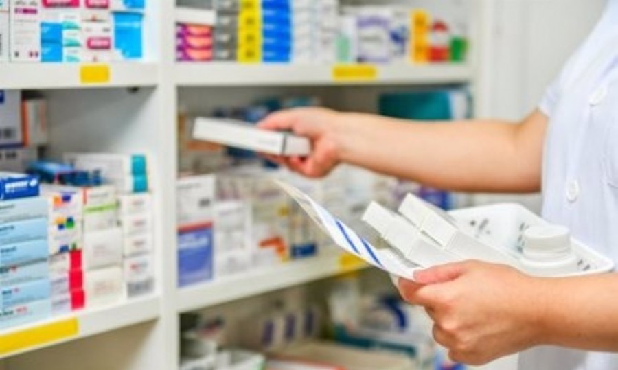 El Ministerio de Salud publicó una resolución que modificó la aplicación de las rebajas para incentivar la compra de los medicamentos más baratos, al adjudicarles un descuento más importante.