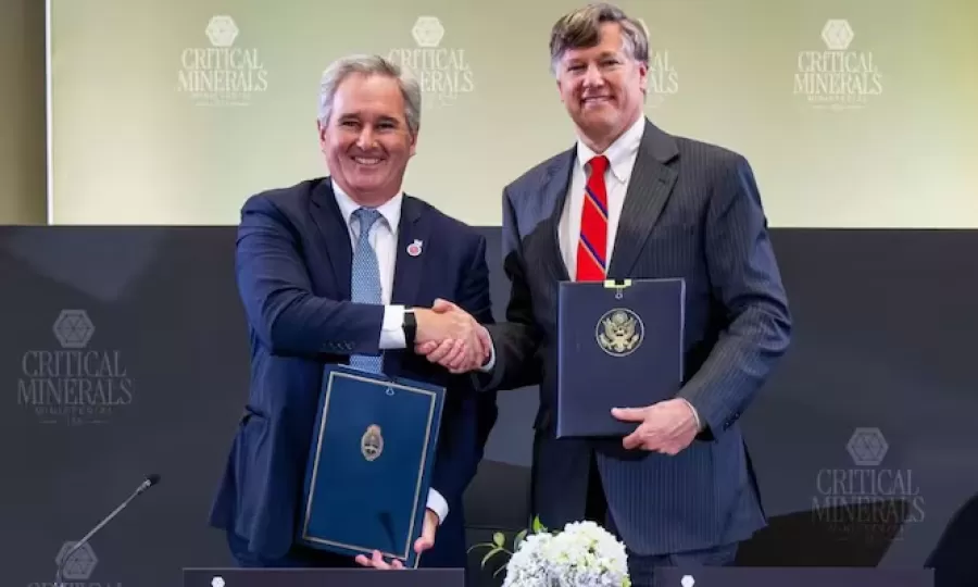 Argentina firm&oacute; un acuerdo estrat&eacute;gico con Estados Unidos sobre minerales cr&iacute;ticos