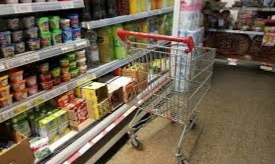 La caída del consumo impactó en las ventas de los supermercados.