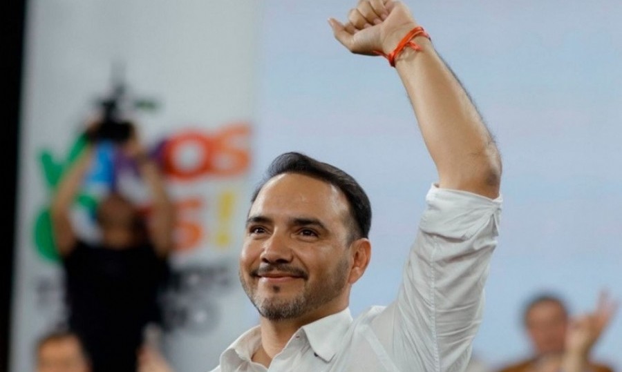Juan Pablo Valdés, hermano del gobernador, salió a festejar el triunfo.