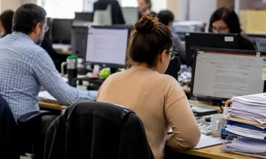 El Estado ya perdi&oacute; casi 70.000 empleos