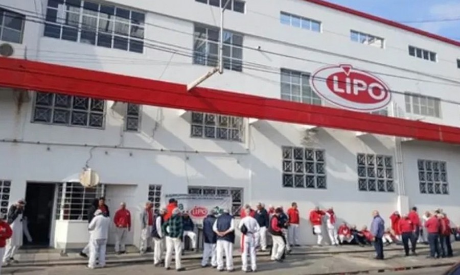 Los trabajadores están de paro porque aún no cobraron la totalidad del sueldo de julio.
