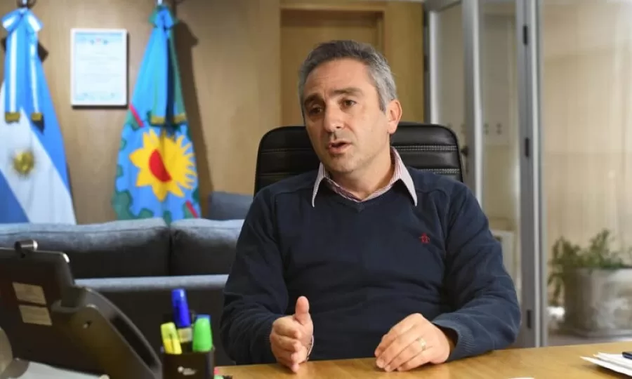 Tras la derrota legislativa, Larroque agitó el debate interno y pidió humildad a Cristina Kirchner