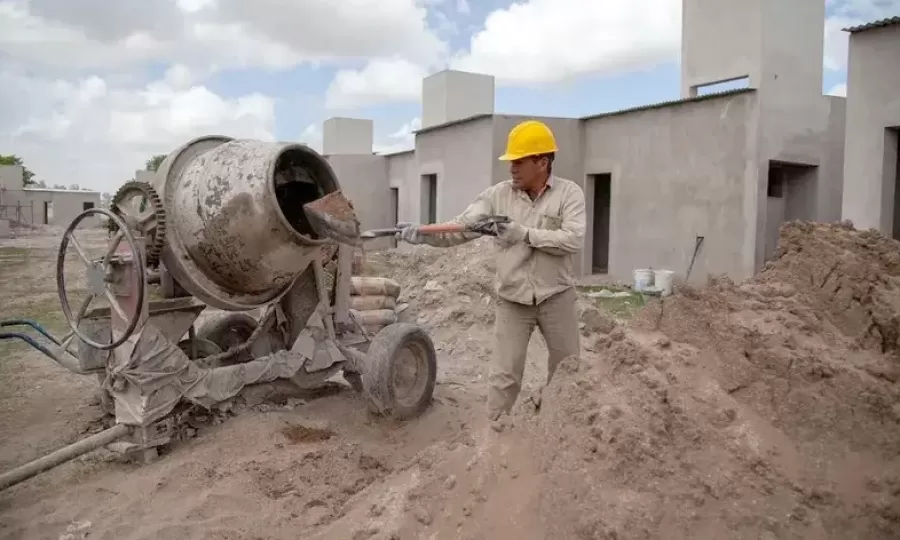 La actividad inmobiliaria y de la construcci&oacute;n cay&oacute; en 51 de 66 municipios bonaerenses