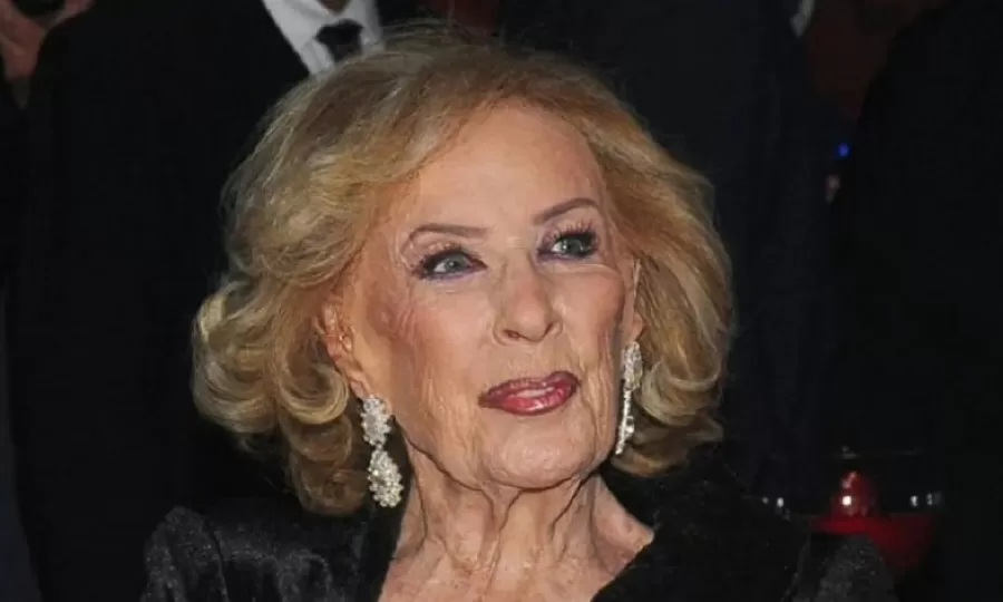 Mirtha Legrand fue dada de alta tras pasar una semana internada por un problema respiratorio