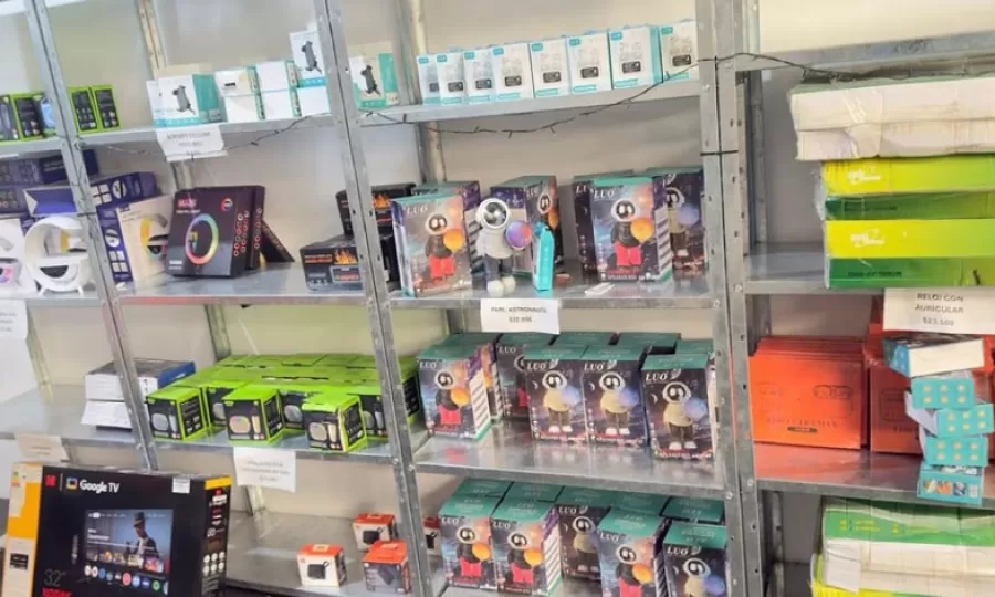 Desarticulan una red que vend&iacute;a mercader&iacute;a de contrabando por redes sociales