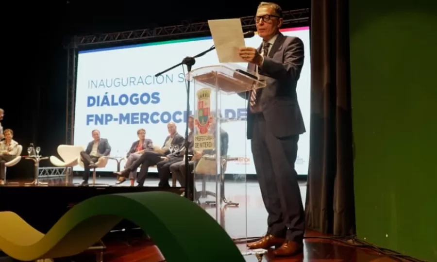 Gray participó de la inauguración solemne de la 30º Cumbre de Mercociudades en Niterói