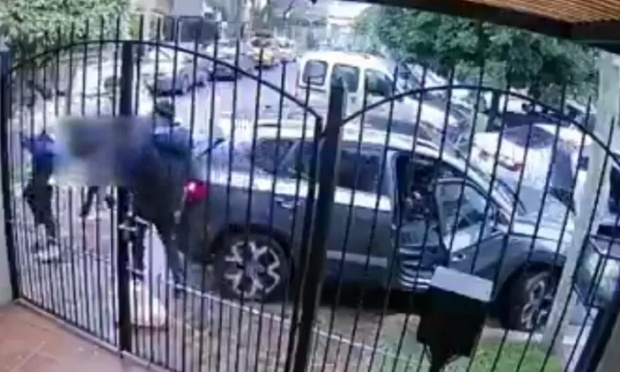 Una familia fue asaltada por delincuentes armados en Ciudad Evita