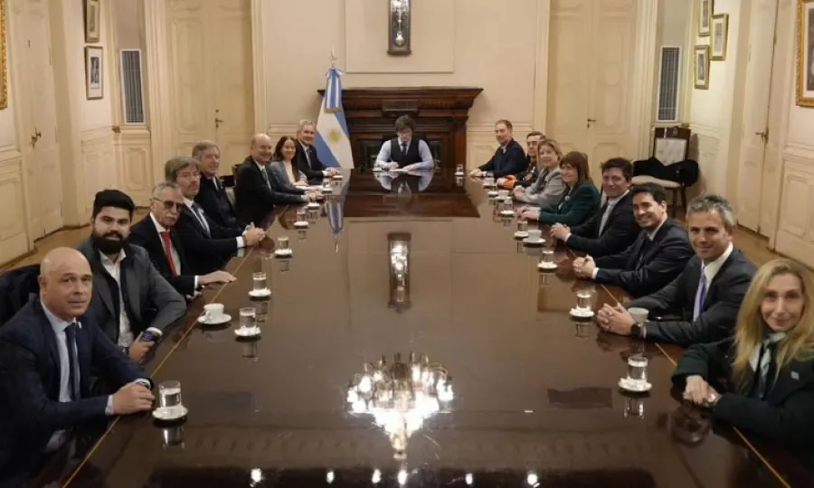 Javier Milei reuni&oacute; a su Gabinete para analizar el nuevo escenario regional tras el triunfo de Lula en Brasil