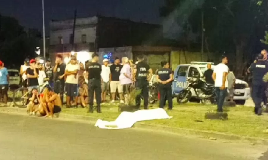 Un sargento de la Polic&iacute;a Federal mat&oacute; a un ladr&oacute;n de 14 a&ntilde;os que intent&oacute; robarle la moto en Monte Chingolo