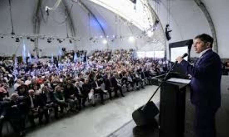 Además, el Gobernador inauguró un Centro Juvenil de Encuentro Comunitario y uno de Cuidado Infantil.