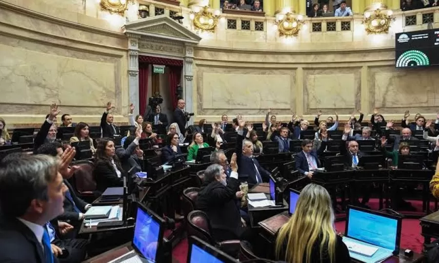 El Gobierno aprob&oacute; la Inviolabilidad de la Propiedad Privada, pero con sabor amargo: sin ley de Tierras ni Manejo del Fuego por desaire de aliados
