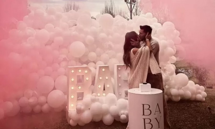 La modelo mostró cómo fue la fiesta que organizó para anunciar el sexo de su bebé.