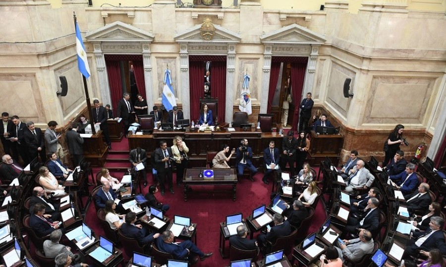 El senado de la Nación sesionará este jueves a las 14, en una jornada que promete polémica y tiene el quórum casi asegurado.