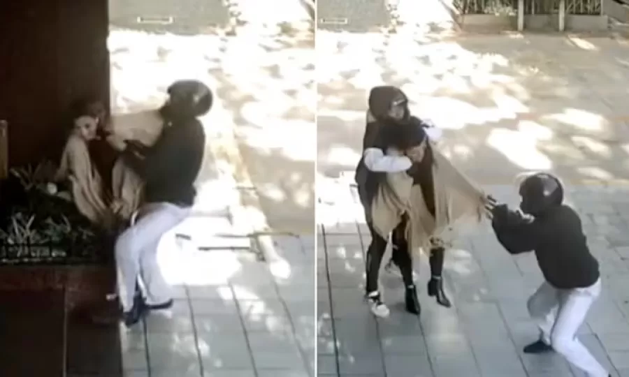 Dos motochorros atacaron a una mujer y la tiraron al piso para robarle la cartera